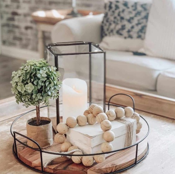 Balance a Rectangular Table with a Circular Tray