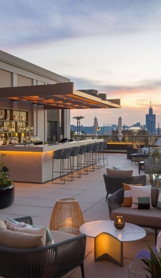 Bar-Style Rooftop Kitchen