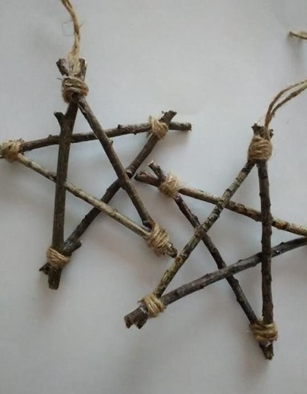 DIY Twig Stars for Your Tree