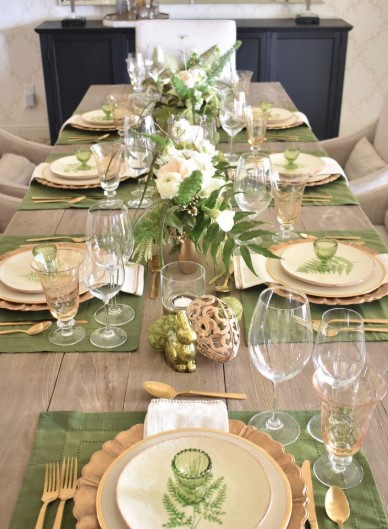 Decorative Plate Arrangement
