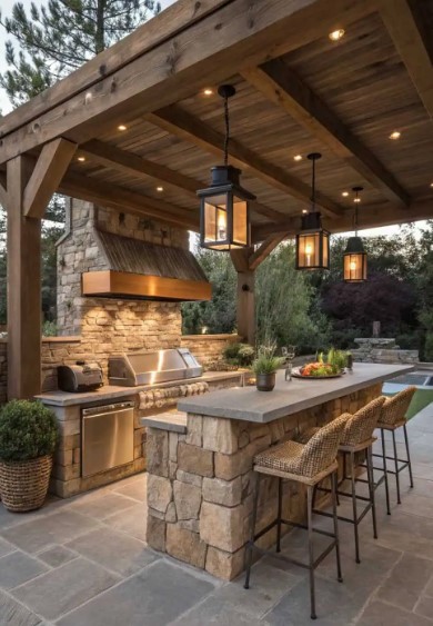 Luxury Outdoor Kitchens