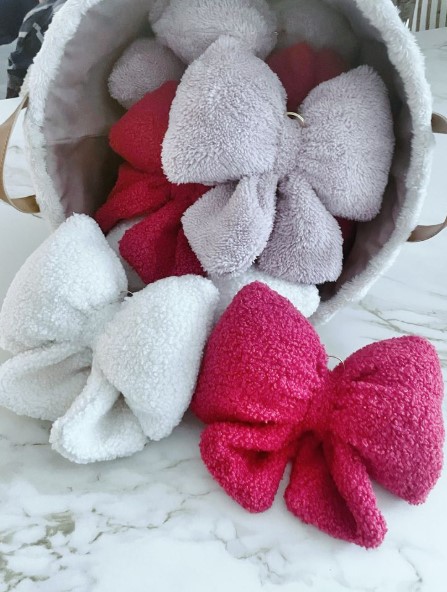 Plush Towels Tied with Ribbons