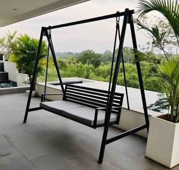 Swing Bench 