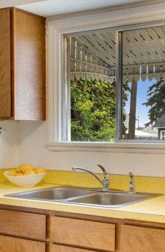 Yellow Formica Countertops